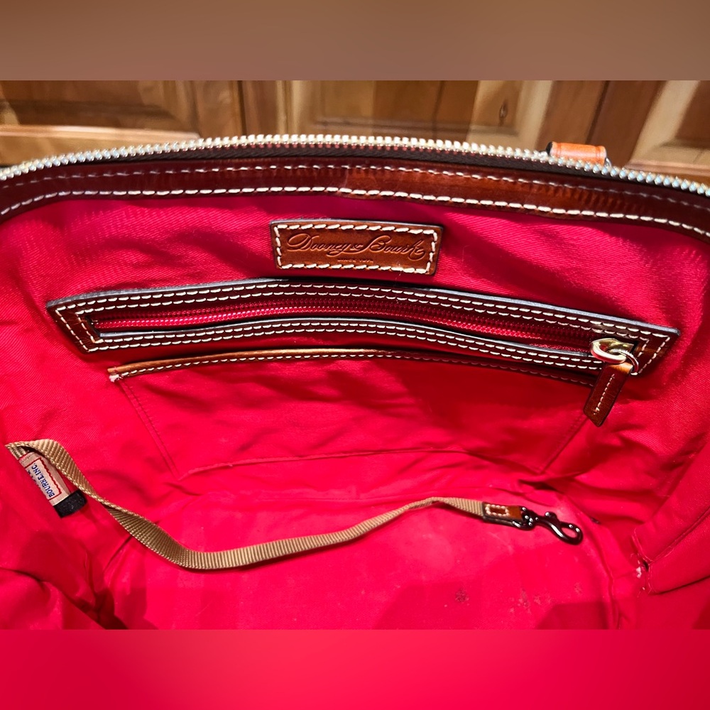 Dooney & Bourke zip-zip satche - Picture 5 of 7